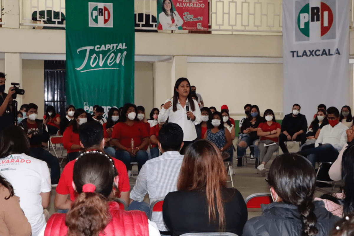 Con la luz de los jóvenes vamos a ganar la capital: @AnabelAlvaradoV