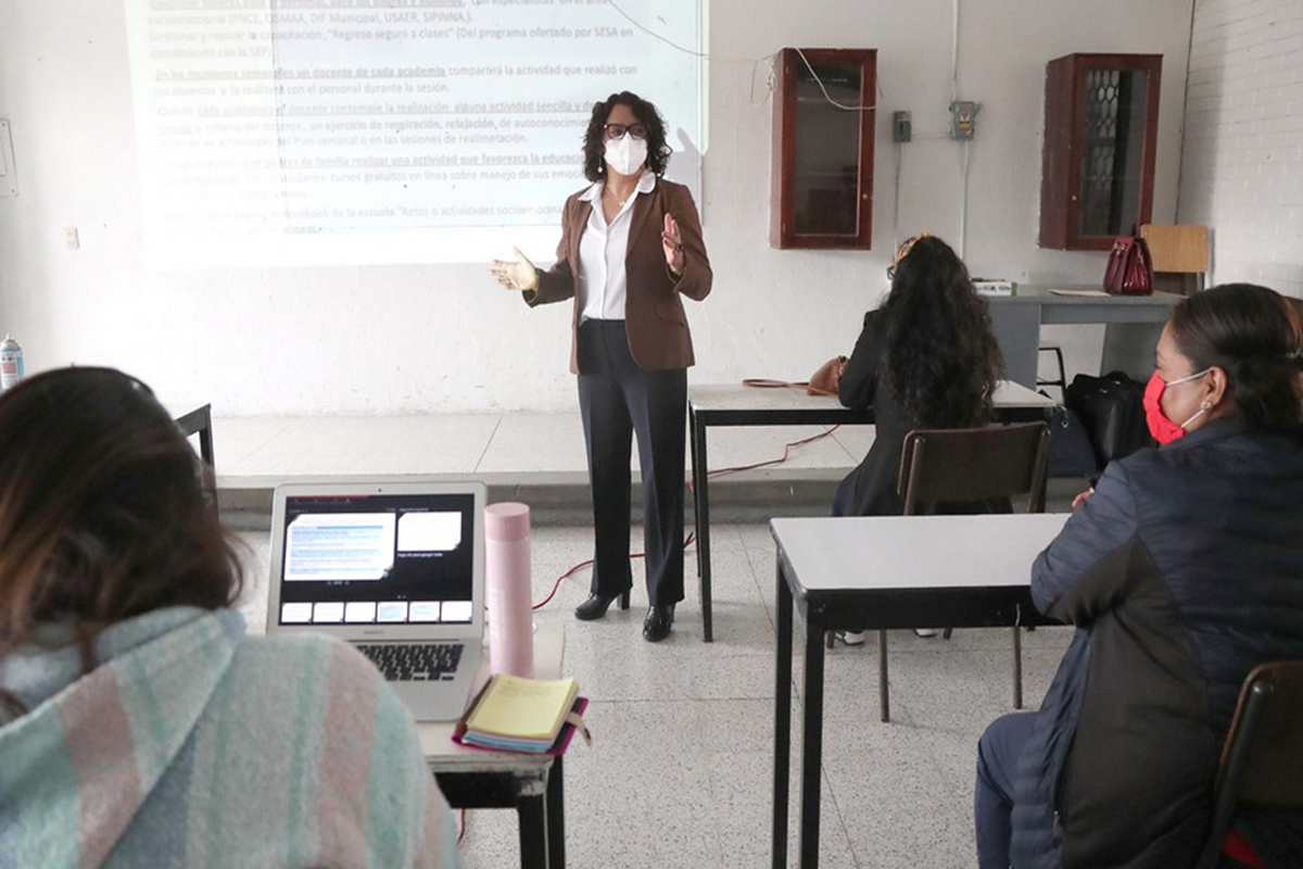 Cumplen maestros con retorno seguro a escuelas para sesión ordinaria de CTE