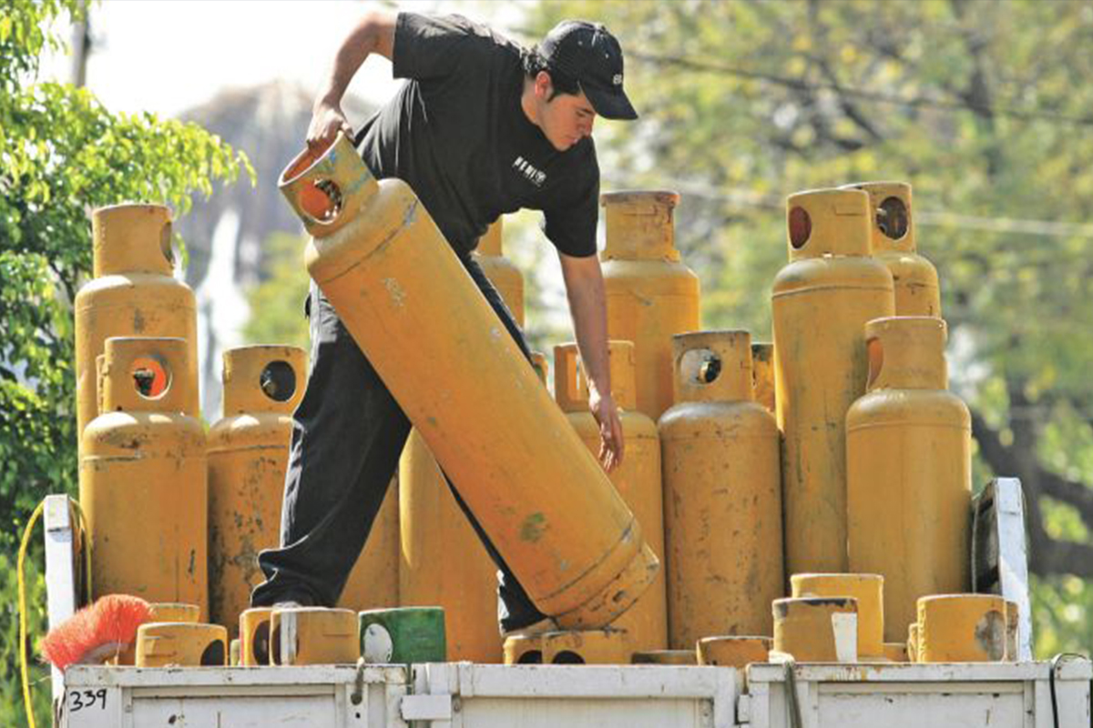 Gobiernos locales impiden abaratar gas LP: pequeños distribuidores