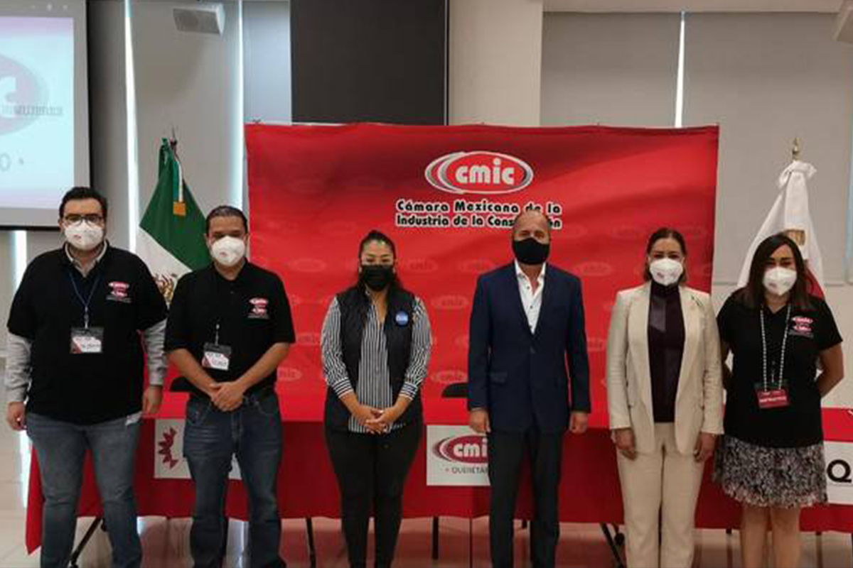 CMIC y el IQM capacitan a mujeres en oficios de la construcción