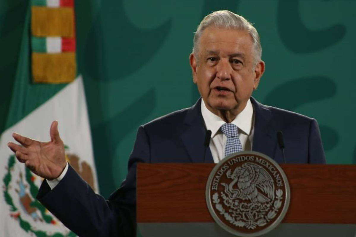 "Abrazos no balazos", AMLO defiende su estrategia de seguridad, pese a burlas