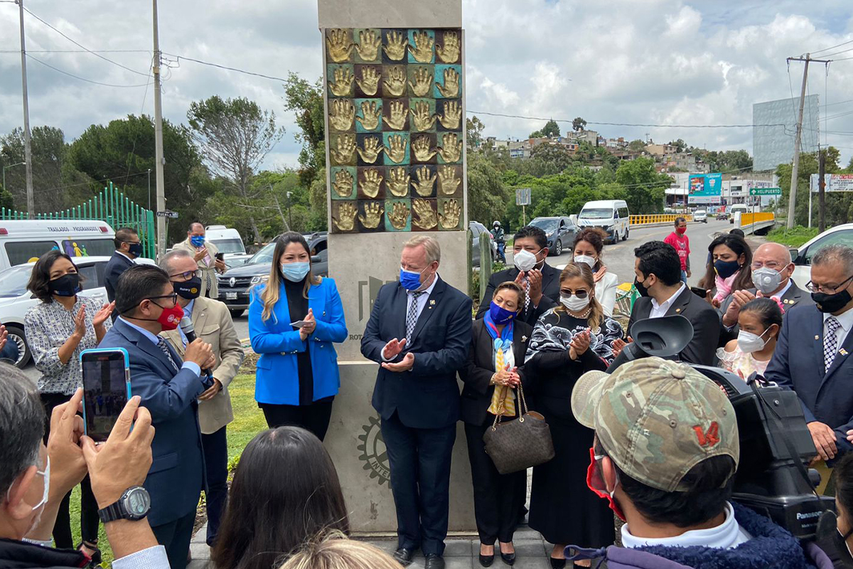 Asiste a inauguración la alcaldesa capitalina en develación del monumento por 100 años del club rotario en México