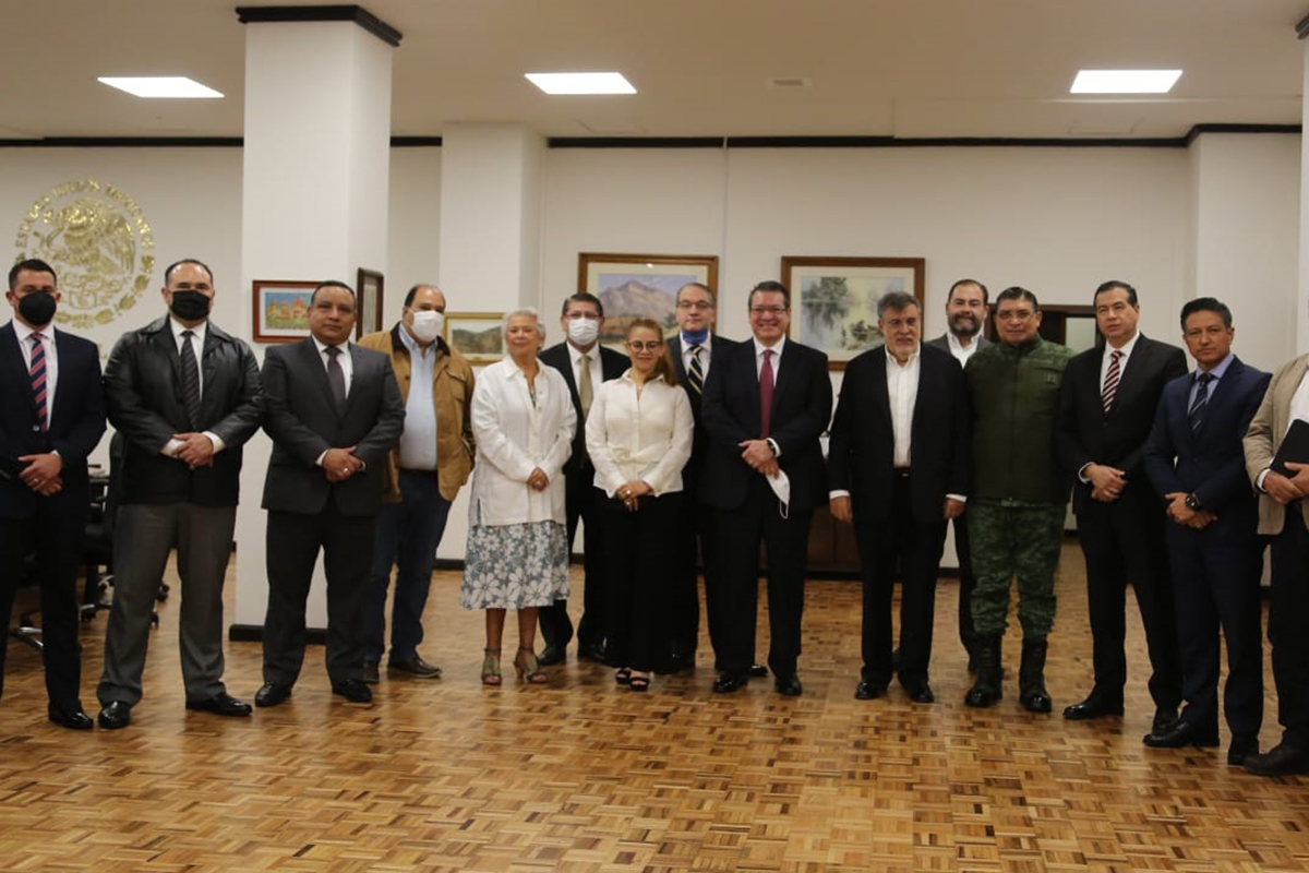 Marco Mena participa en reunión del gabinete de seguridad federal