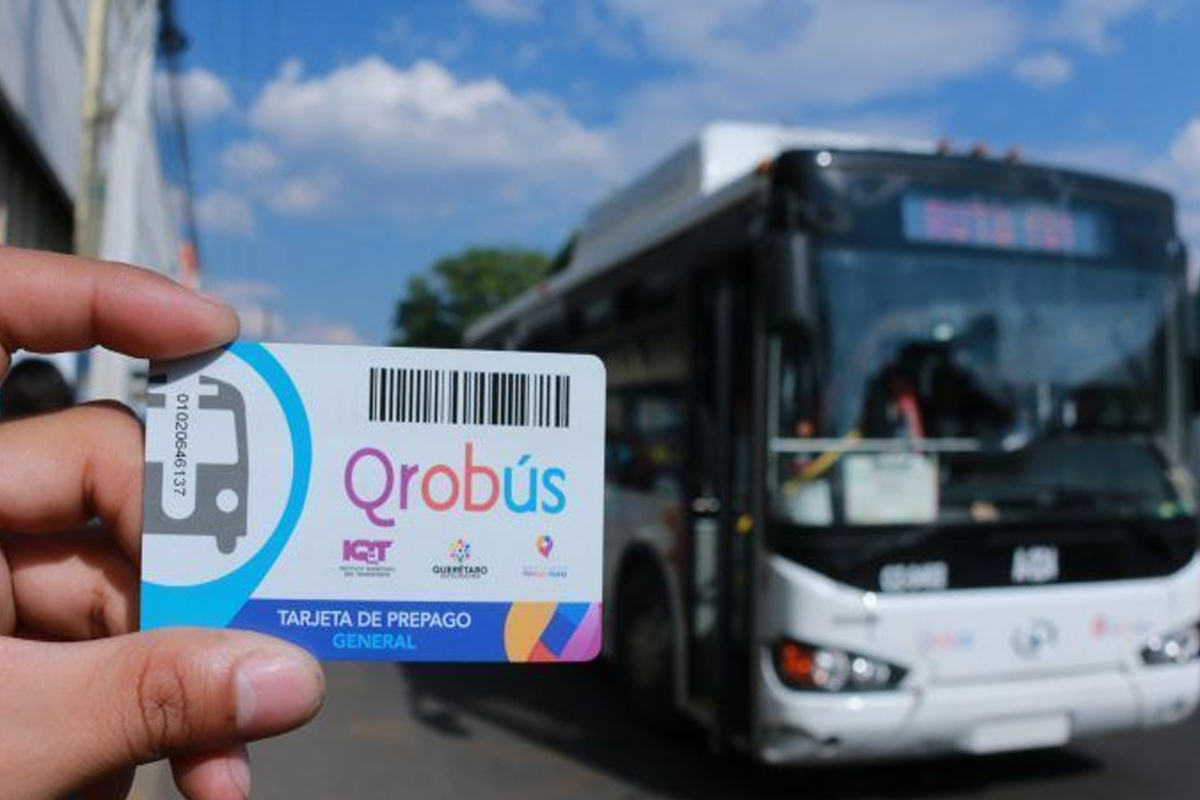 Premia IQT a concesionarios de transporte público y les descuenta multas y recargos