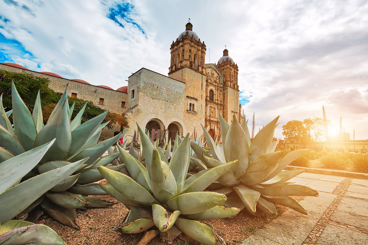 Calificadoras internacionales dan perspectiva estable a finanzas de Oaxaca