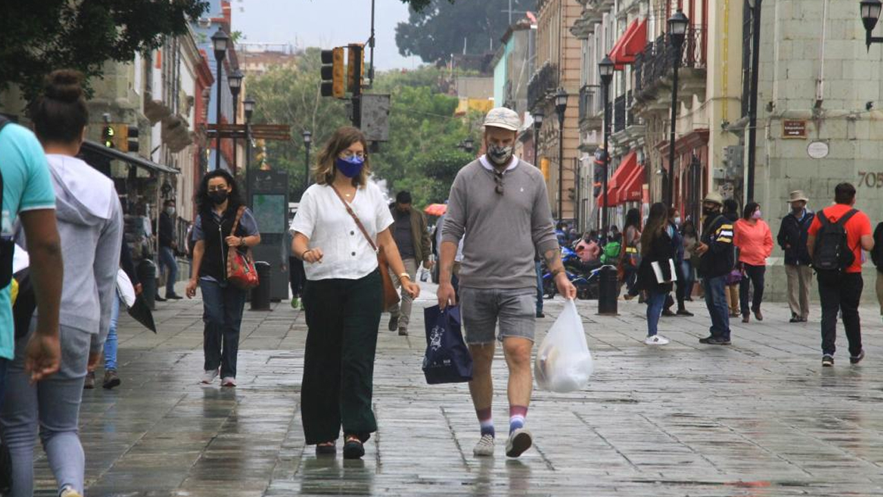 Analiza Secretaría de Turismo de Oaxaca pedir certificado de vacunación a los visitantes