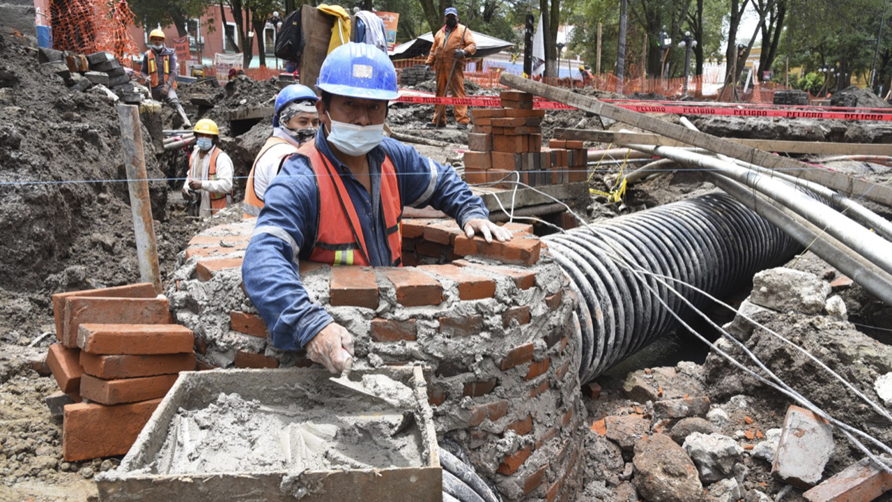 Verifica Jorge Corichi obras de remodelación del Centro Histórico de Tlaxcala