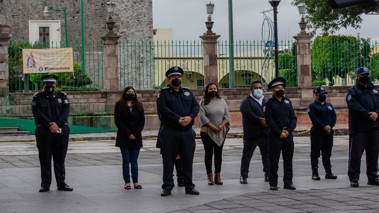 Presidente de Zacatelco Hildeberto Pérez Álvarez, encabezo en la mañana de este lunes este 6 de septiembre  honores a la bandera