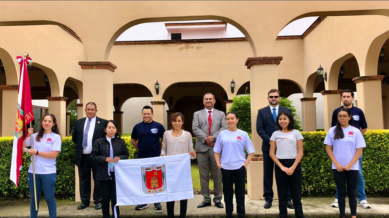 IDET abandera a nadadoras Tlaxcaltecas que participarán en el "Mundial de Juegos Deportivos Escolares sub-15 2021" en Belgrado, Serbia