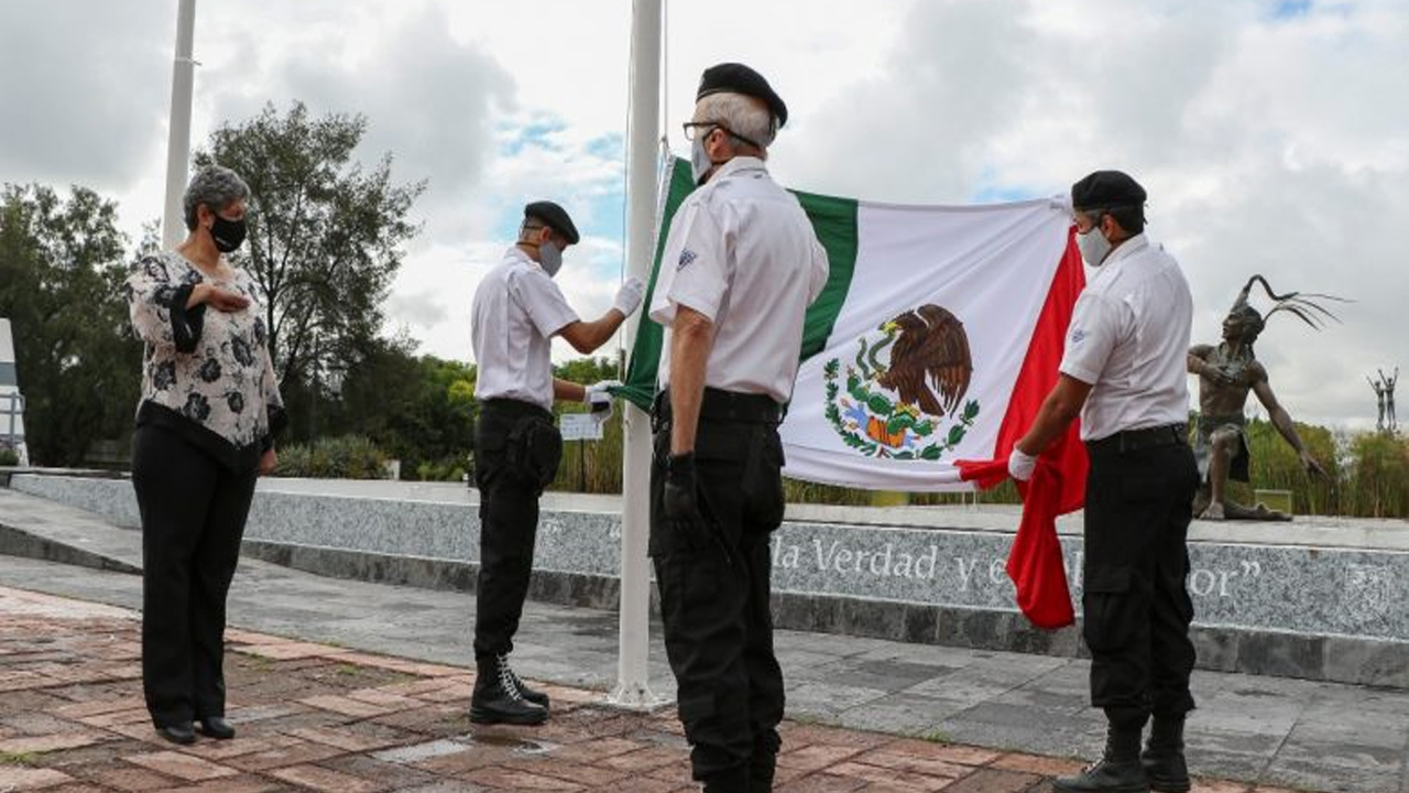 Rectora de la UAQ llama a evitar las fiestas y aglomeraciones durante los días patrios