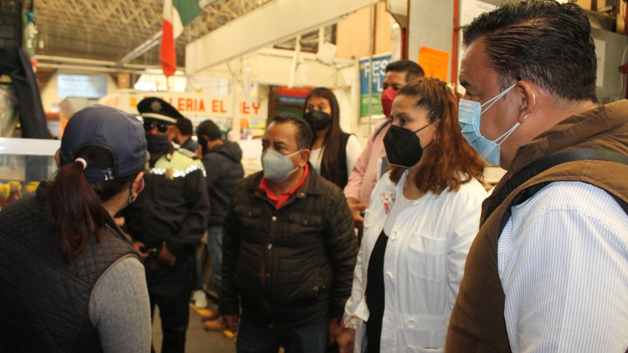 Apercibió Ayuntamiento de Tlaxcala a comerciantes que reincidieron en invasión de espacios en el mercado municipal