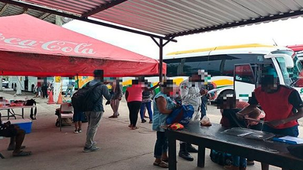 Retienen a 71 migrantes en Veracruz