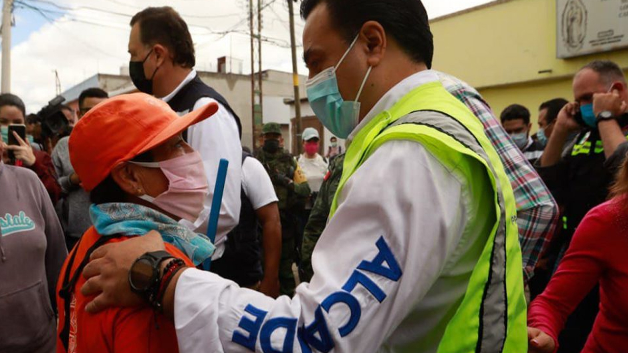 Supervisan Mauricio Kuri y Luis Nava el trabajo en zonas afectadas por lluvias en la capital