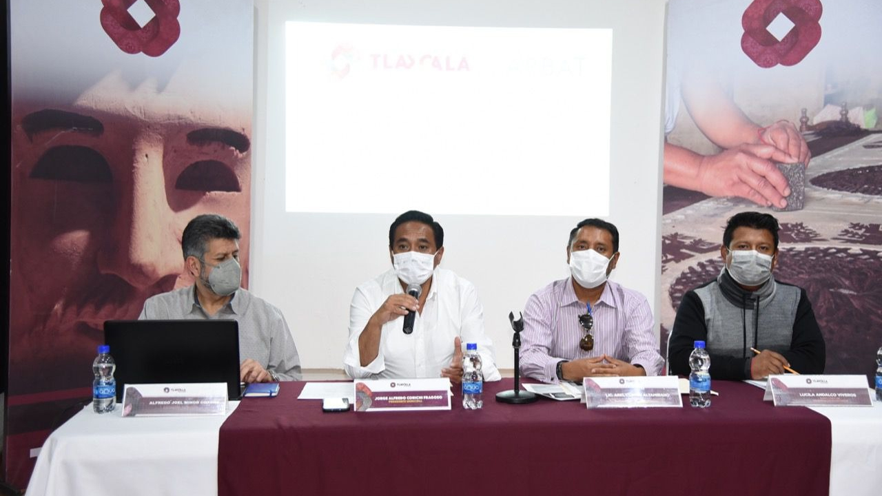 Se reúne Jorge Corichi con integrantes del sector restaurantero y de bares de Tlaxcala