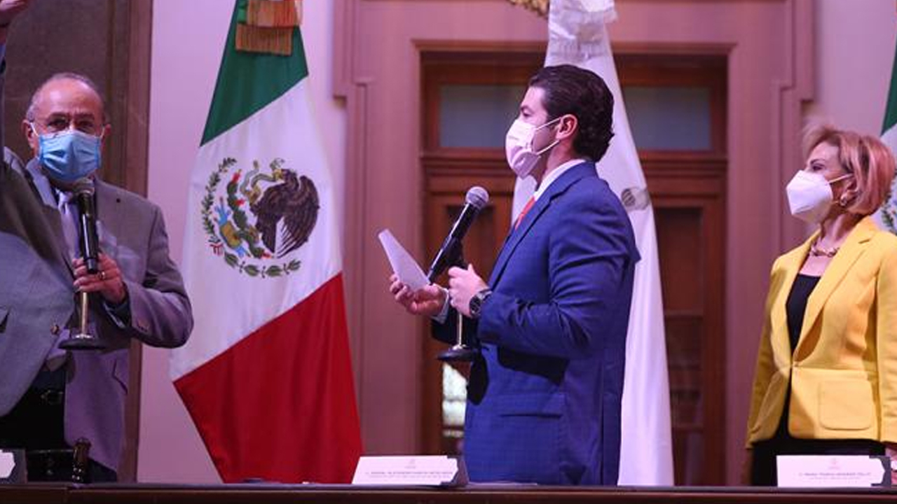 Rinde Gobernador Samuel García protesta a nuevo Gabinete estatal