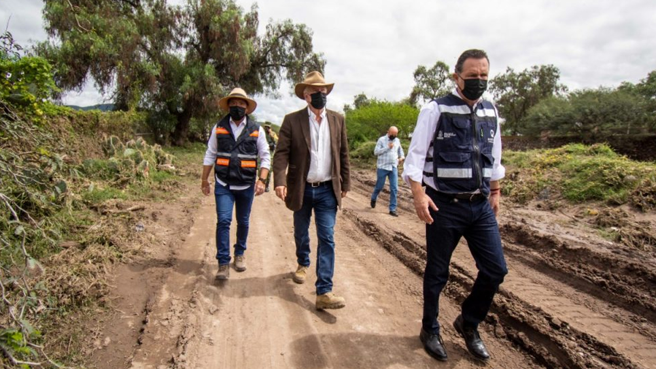 Recorren Mauricio Kuri y Enrique Vega, zonas afectadas en El Marqués