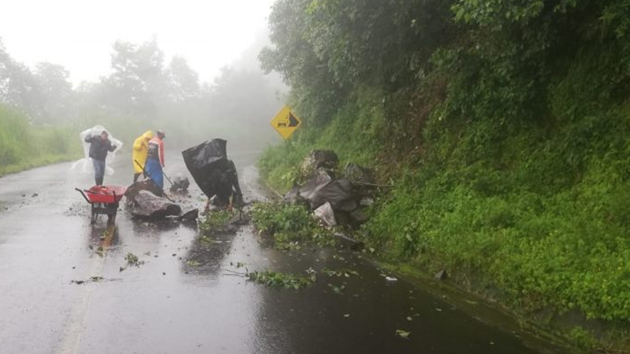 Alertan por crecida de ríos y arroyos de respuesta rápida por Frente Frío 2 en Veracruz