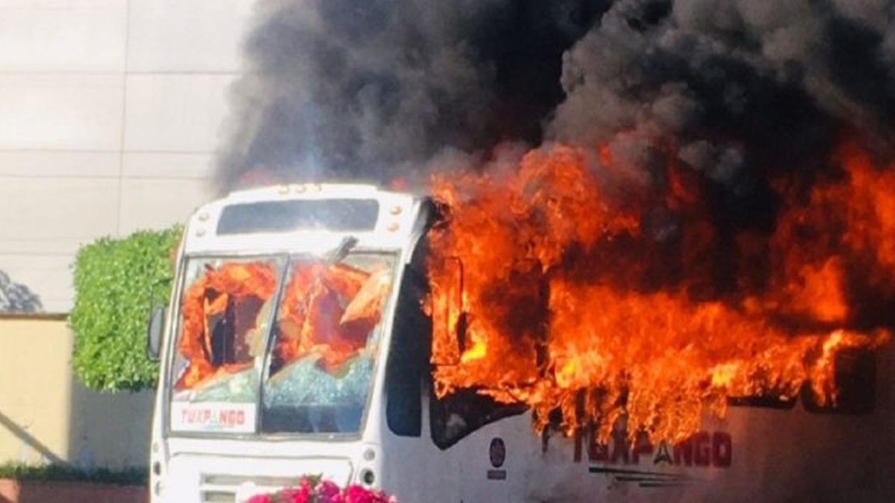 Investigan incendio de autobús en Orizaba
