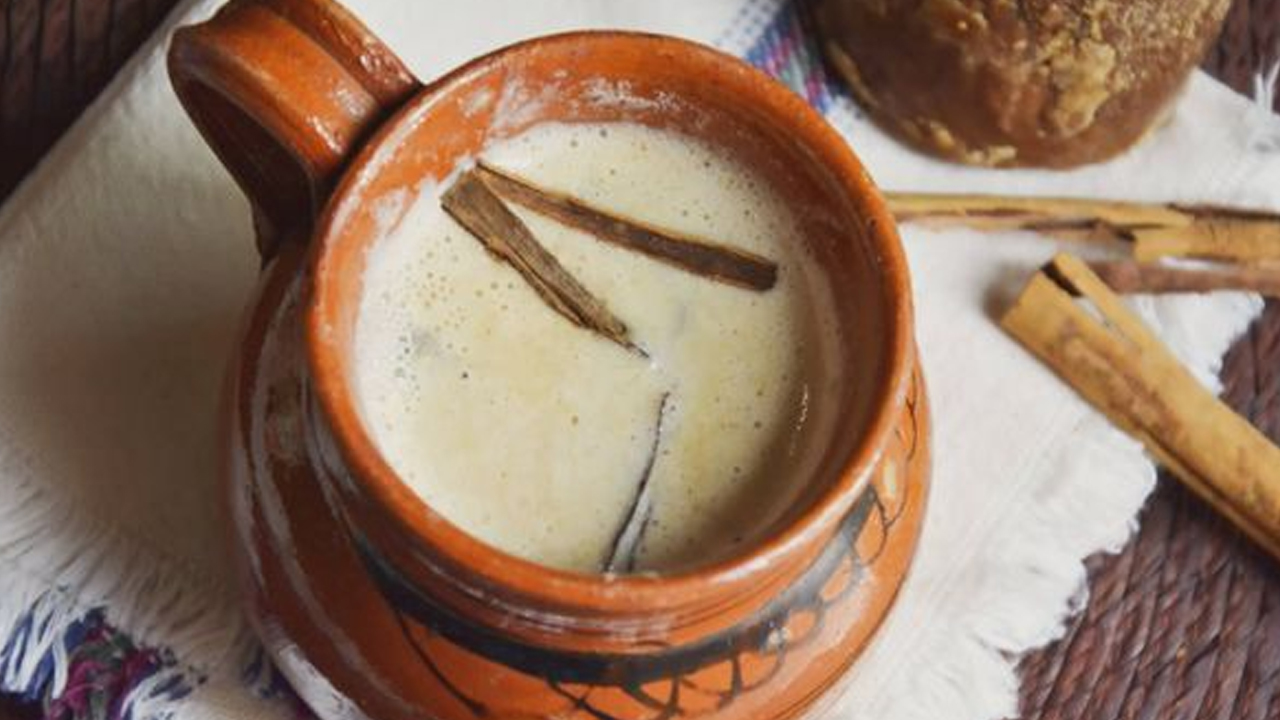 Divulgan el atole tradicional en Papantla