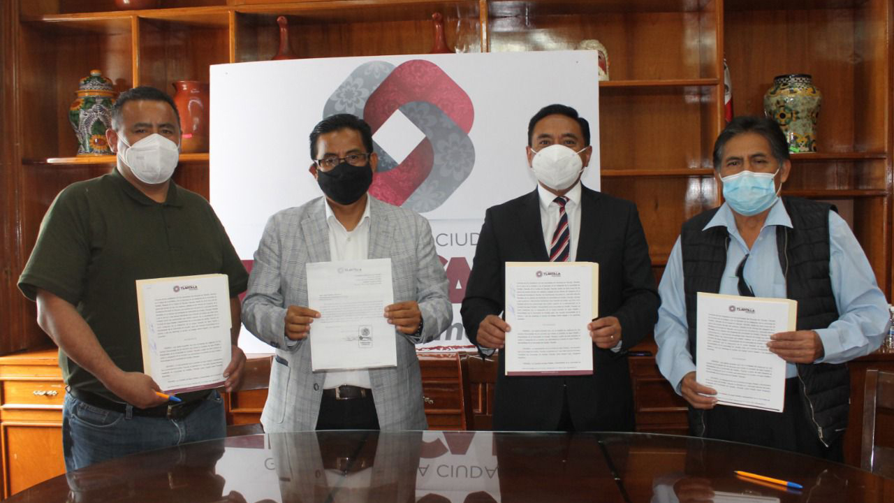 Signan convenio representantes ciudadanos de Ocotlán y autoridades municipales de Tlaxcala para la operatividad de CAPAO