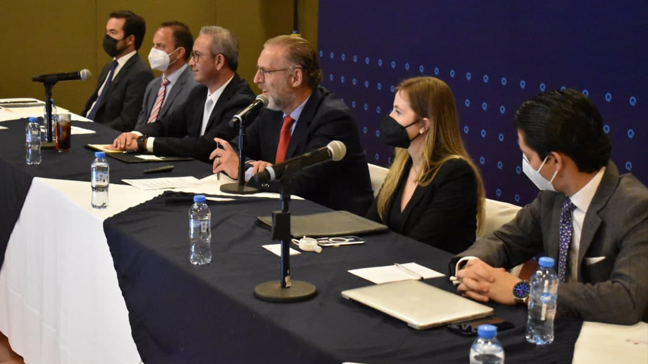 Titular de SEDESU se reunió con presidentes de cámaras y clústers