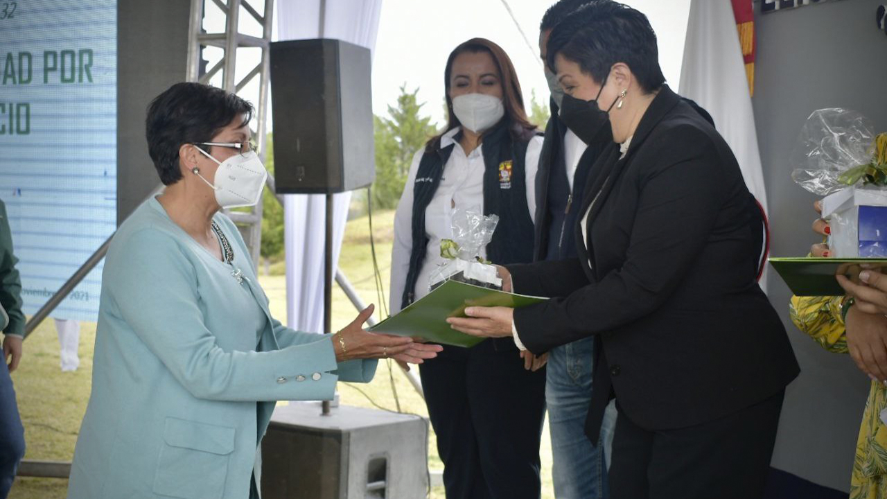 Reconoce Secretaría de Salud a personal médico y administrativo