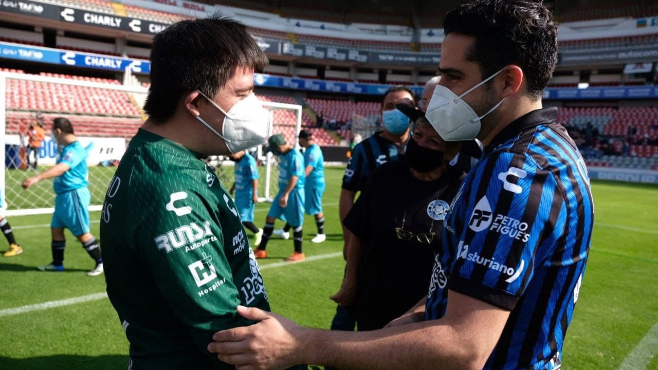 Inaugura titular de SEDESOQ torneo Gallos Smiling Zibatá