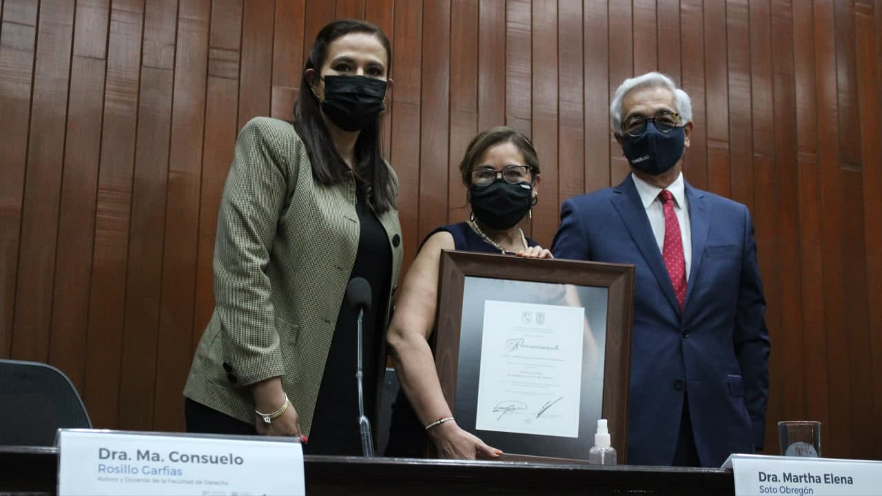 Asiste Secretaria de Educación a presentación del Libro Ética Notarial