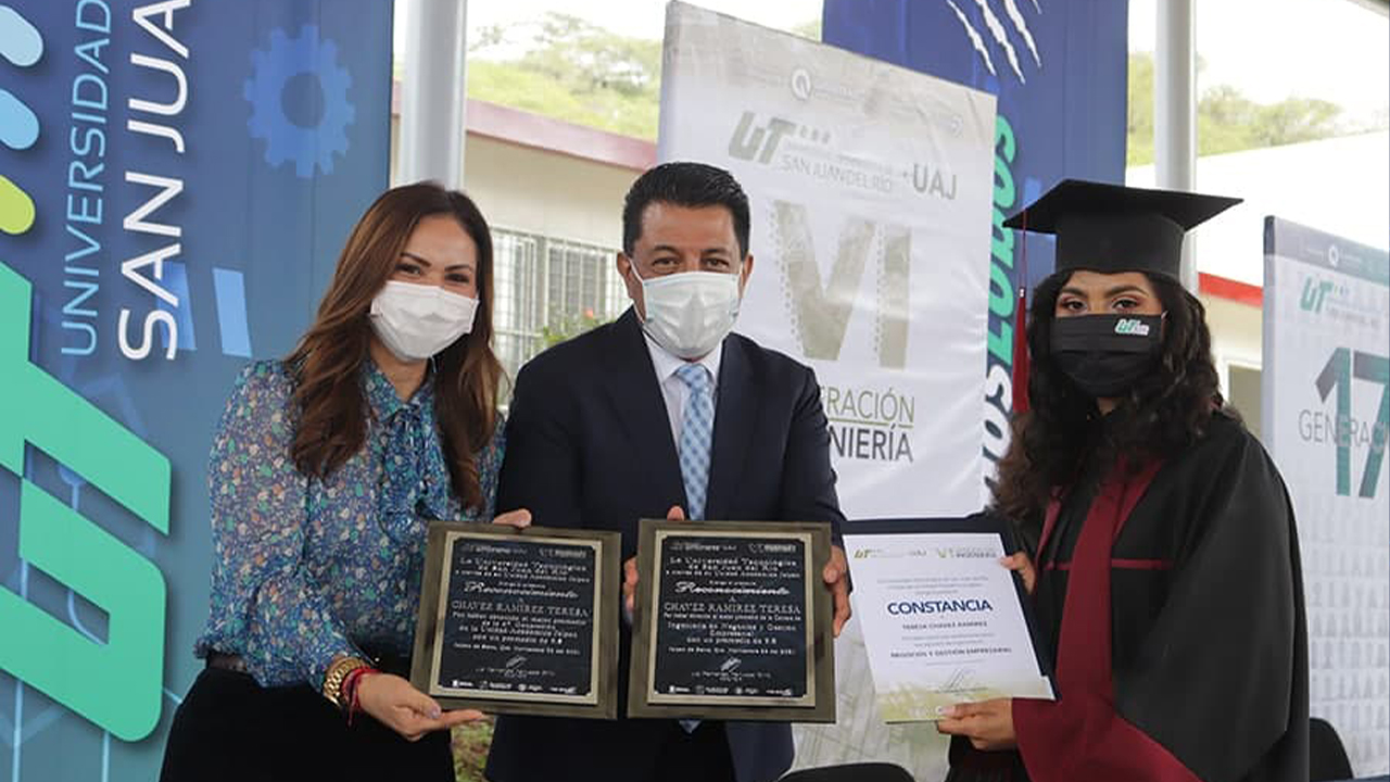 Concluyen sus estudios alumnos de la UTSJR Unidad Académica de Jalpan