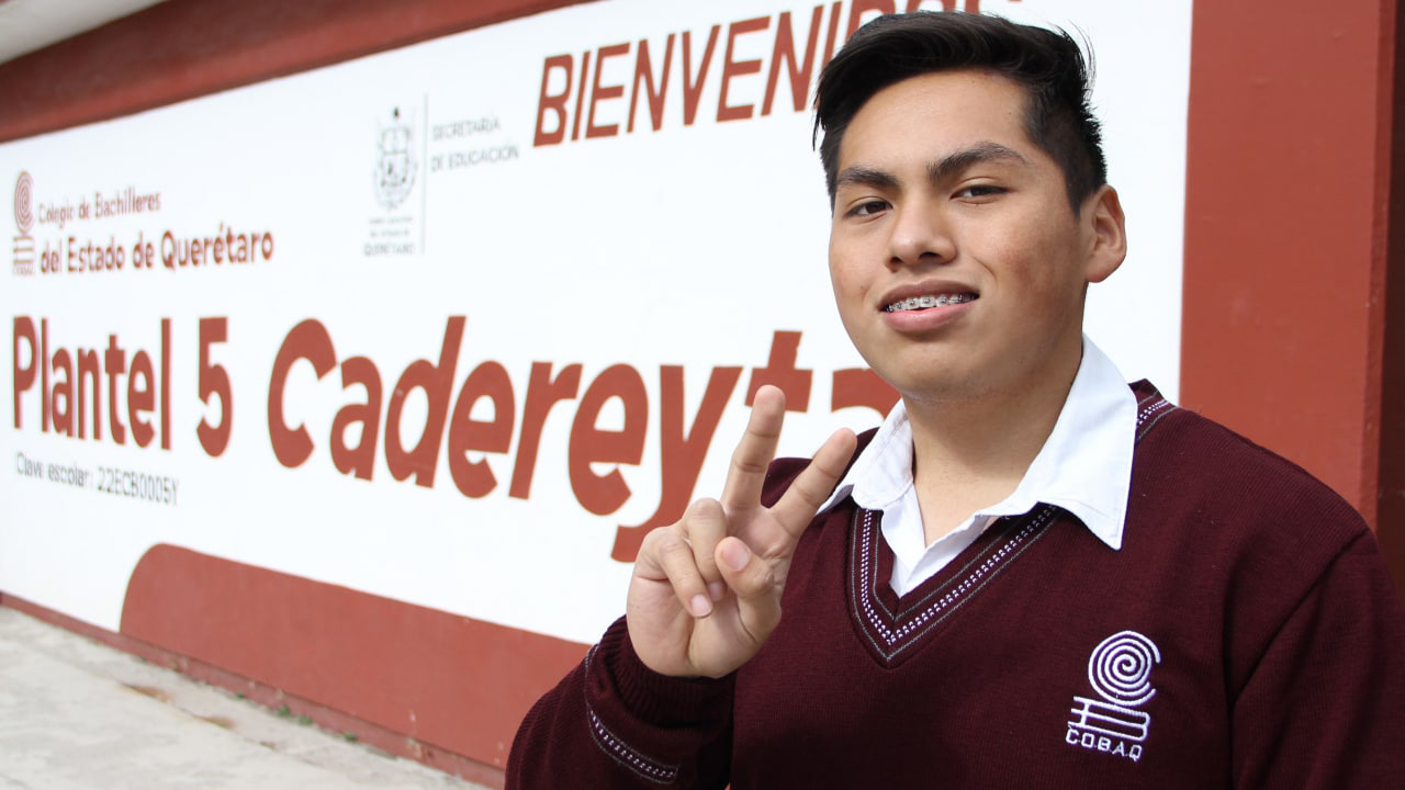 Estudiante del COBAQ obtuvo Medalla de Plata en la XIV Olimpiada Mexicana de Historia