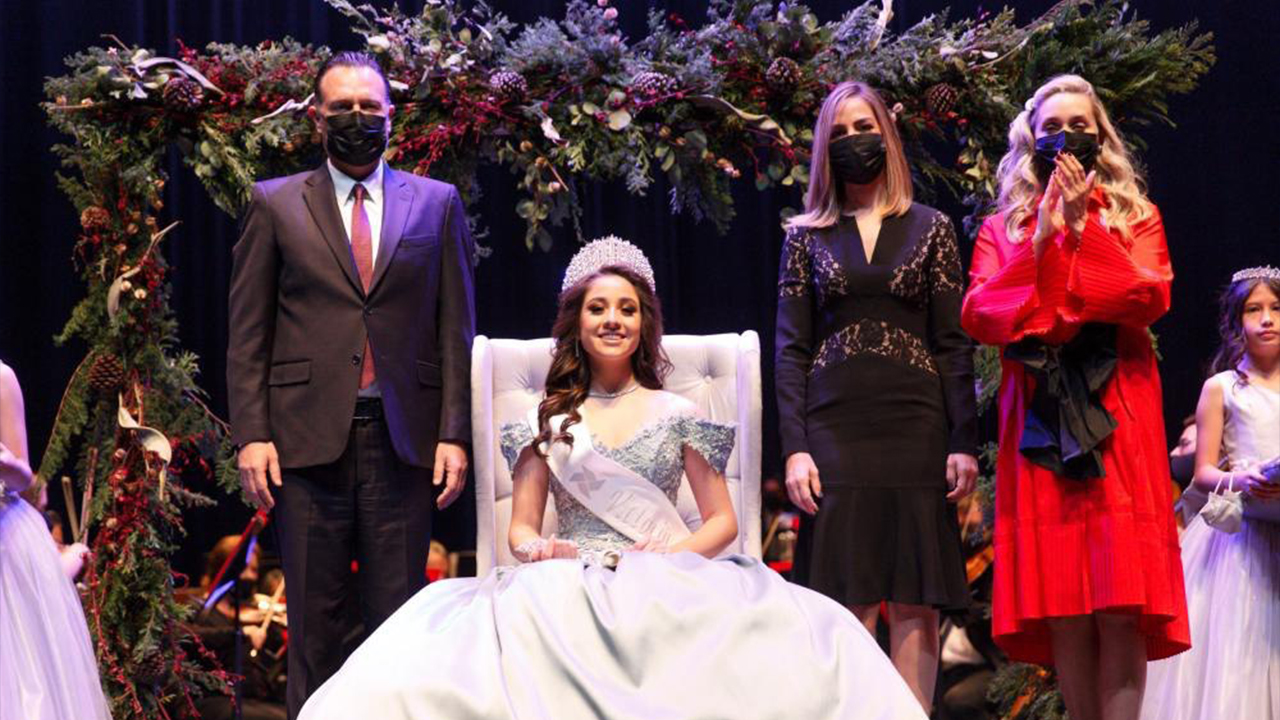 Encabeza Gobernador coronación de Victoria I como Reina de las Fiestas de Navidad 2021