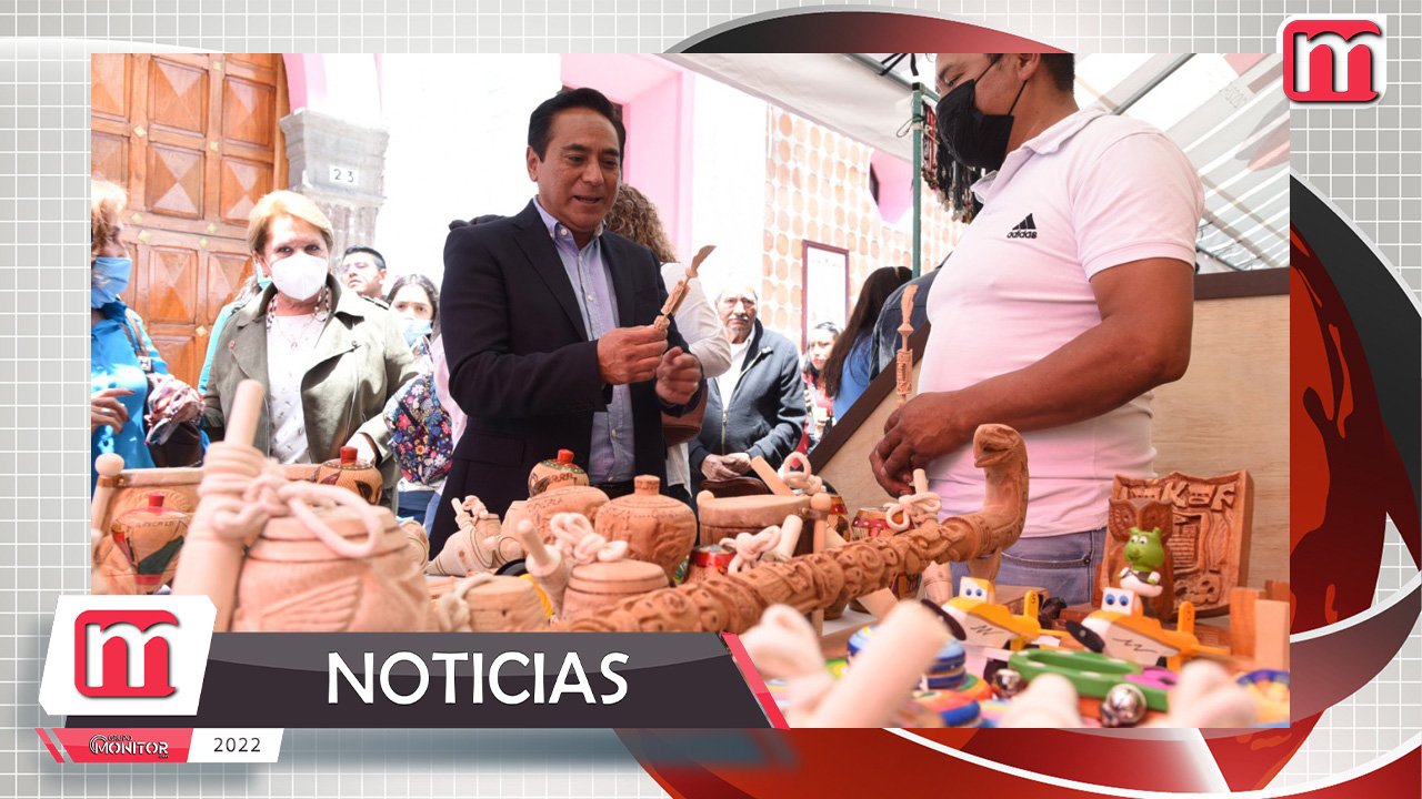 Actividades artísticas, culturales y pabellón de artesanías, engalanan zócalo de la Ciudad de Tlaxcala