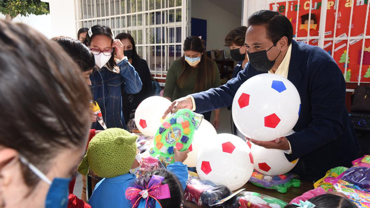 En Tlaxcala Capital reconoce Jorge Corichi trabajo cotidiano de las y los maestros