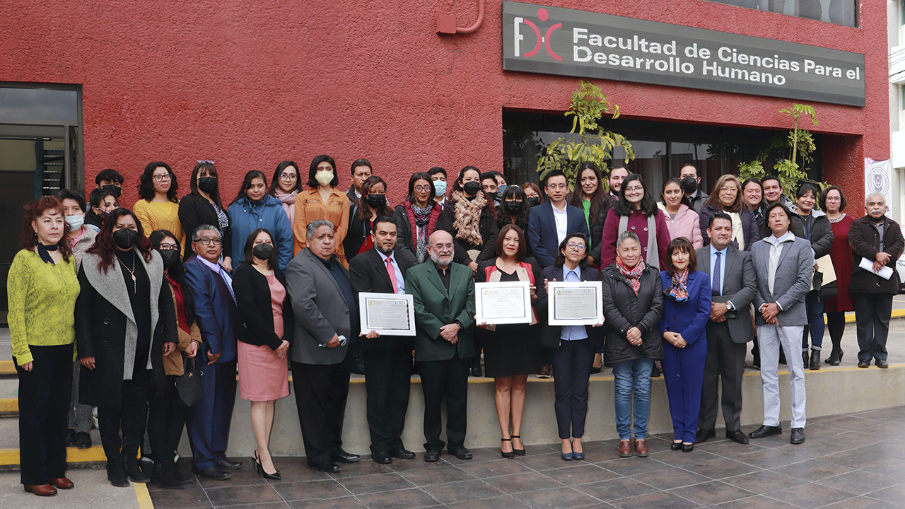 Concreta UATx programas educativos de calidad en Ciencias para el Desarrollo Humano