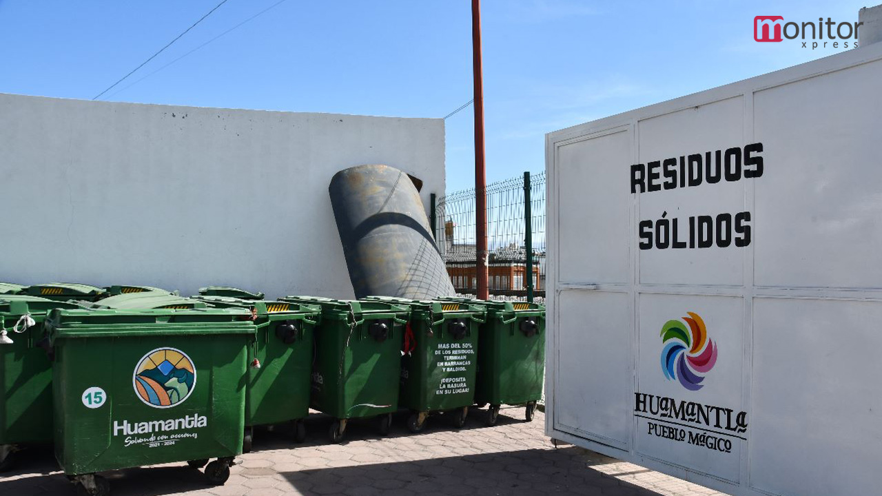 Invita ayuntamiento de Huamantla a reciclar los árboles naturales de navidad