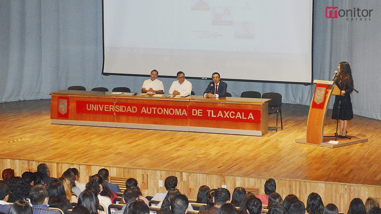 Efectúa UATx panel sobre sustentabilidad