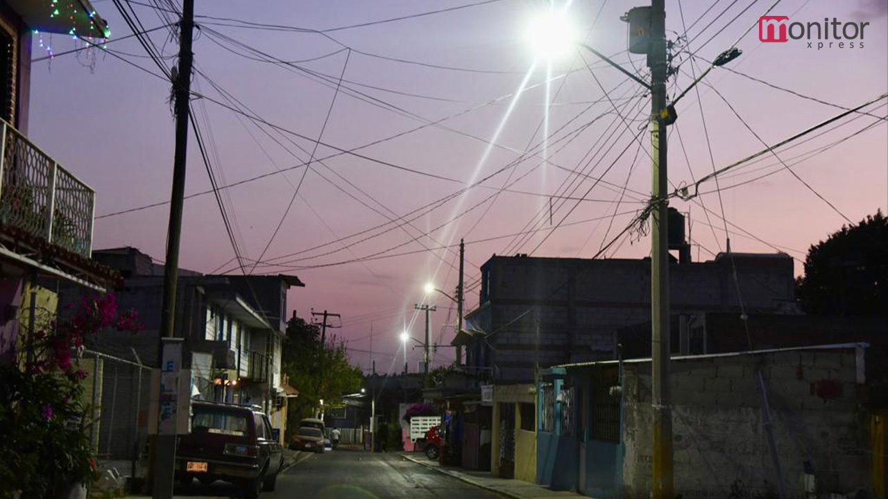 Cambia la vida de habitantes de Tlaxcala Capital con la sustitución de 12 mil luminarias