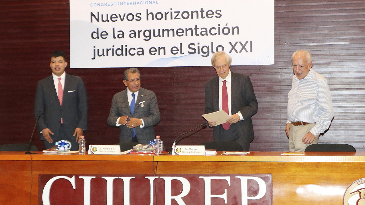 La argumentación jurídica, instrumentos de transformación social: Manuel Atienza