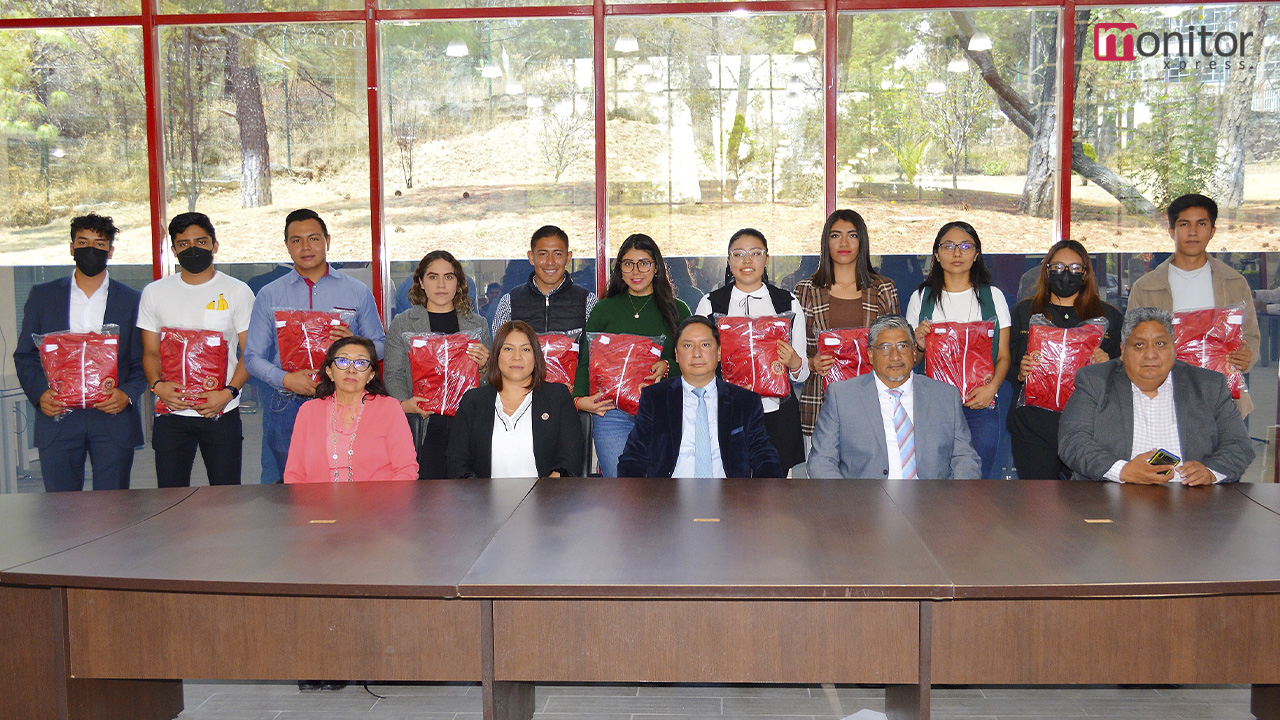 Uniforma UATx a delegación para Universiada Regional 2023