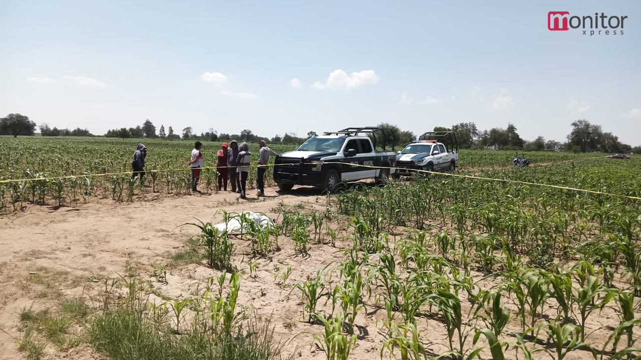 Acordonan policías de Huamantla sitio donde fue hallada una persona sin vida