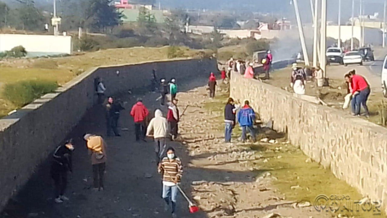 Sociedad civil y autoridades de Huamantla realizan acciones de limpieza en el bulevar Cuamanco
