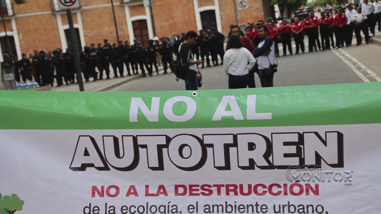 Gobierno ciego, sordo y mudo ante demandas ciudadanas contra el autotren