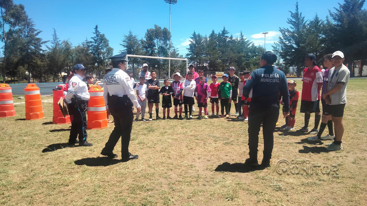 Educación vial para niños del curso de verano en Huamantla