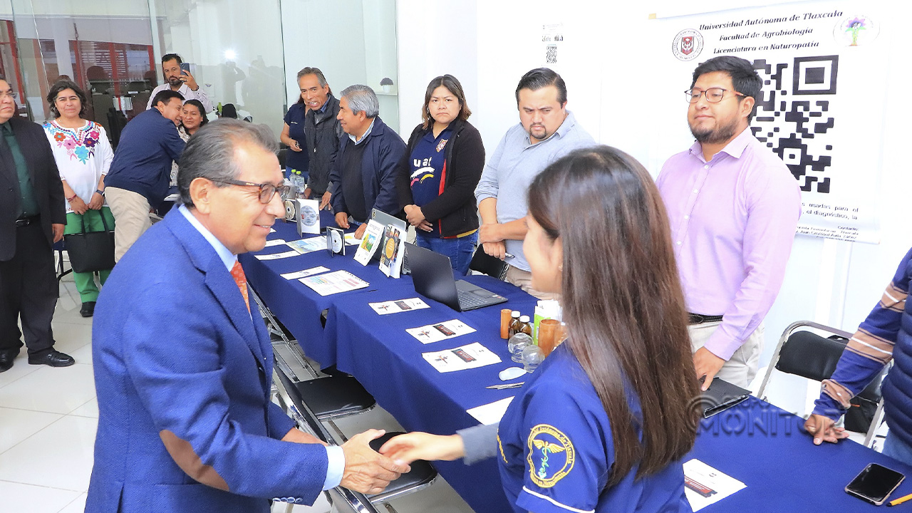 Con éxito concluyó Feria Profesiografica de la UATx