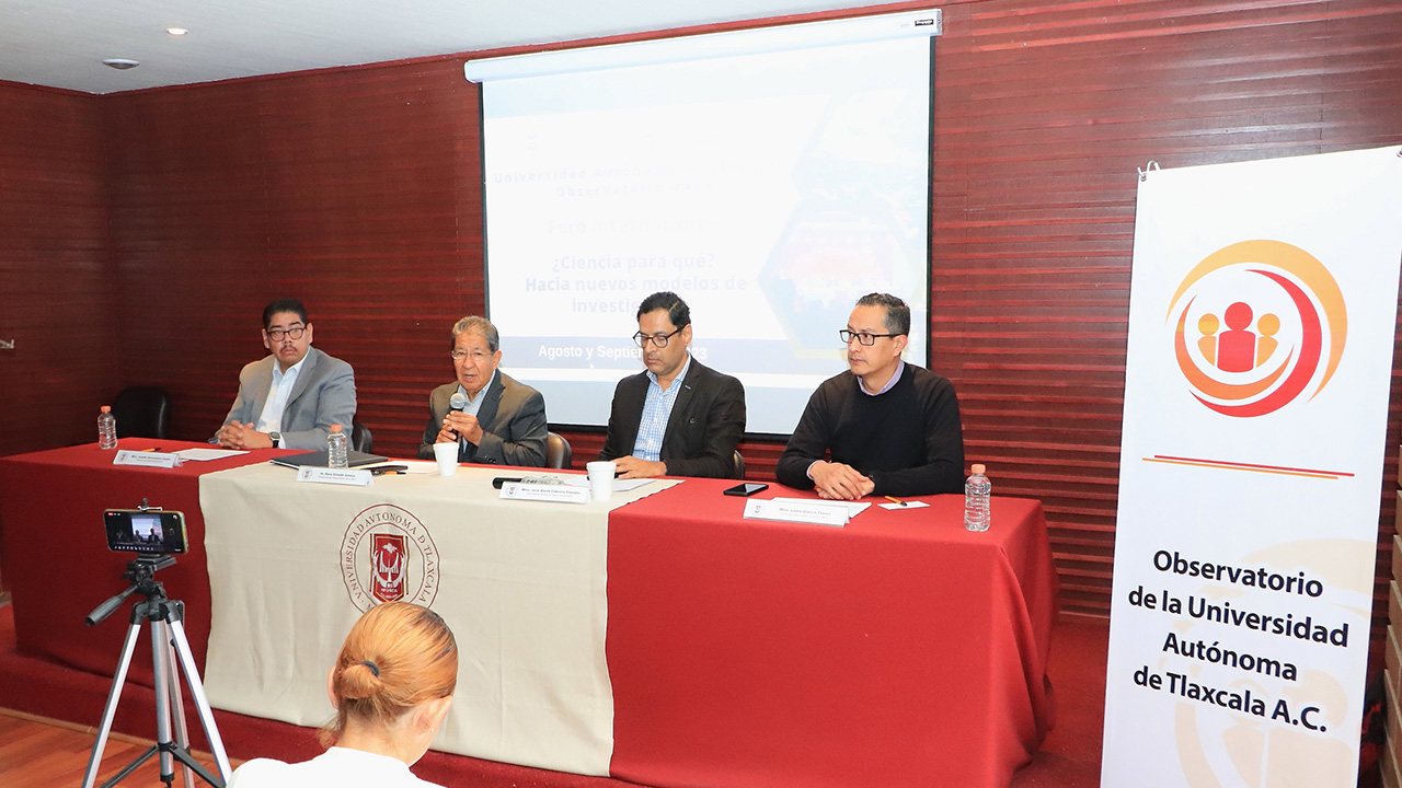 Presenta observatorio de la UATx foro internacional sobre modelos de investigación