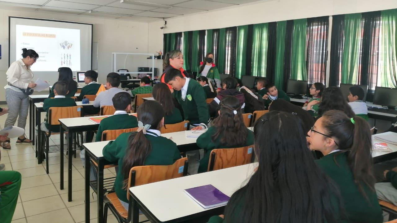Brinda ayuntamiento de Huamantla pláticas preventivas sobre violencia contra la mujer en instituciones educativas