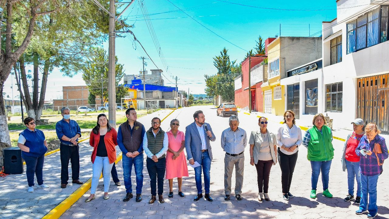 Entrega Salvador Santos Cedillo obra en el fraccionamiento “unión y progreso”