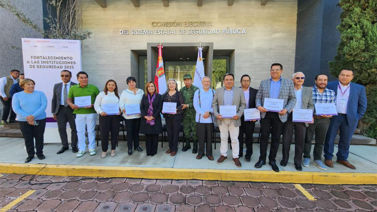 Recibe Ayuntamiento de Tlaxcala equipo de cómputo para seguridad