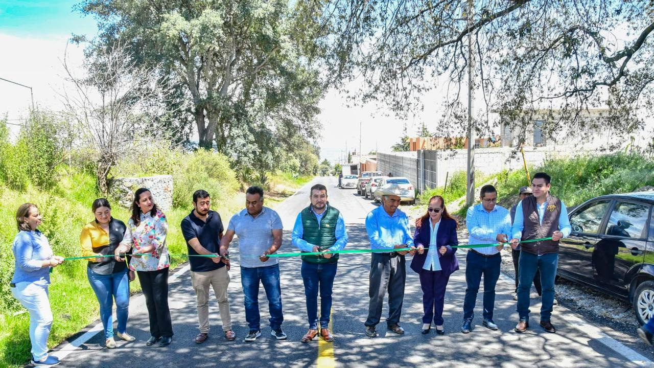 Inaugura Salvador Santos Cedillo franja carretera en prolongación Hidalgo