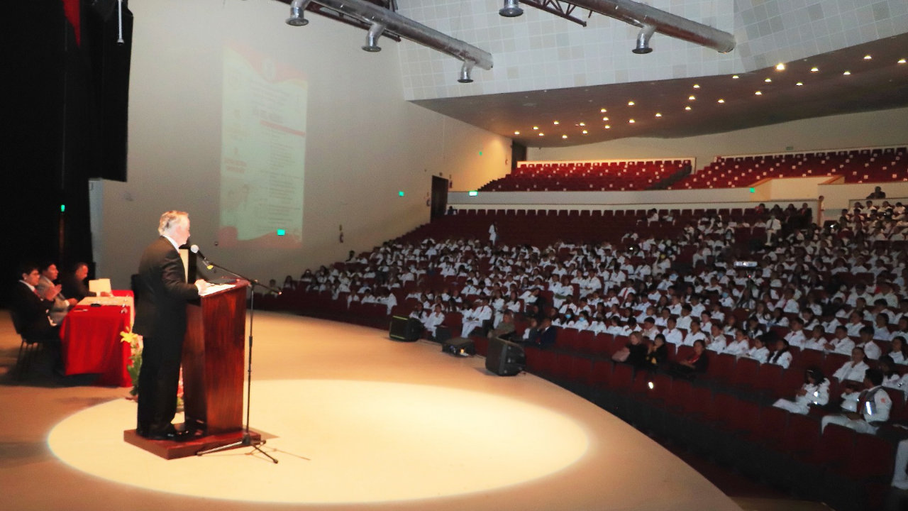 Efectuó UATx jornada académica por el Día del Médico